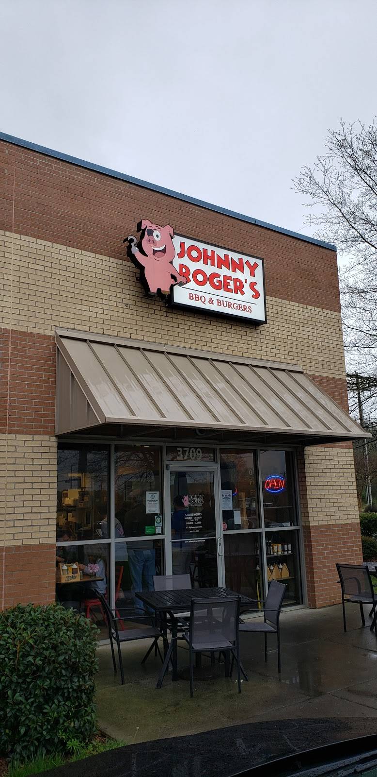 Johnny Rogers BBQ & Burgers | restaurant | 3709 Concord Pkwy S, Concord, NC 28027, USA | 7047212271 OR +1 704-721-2271