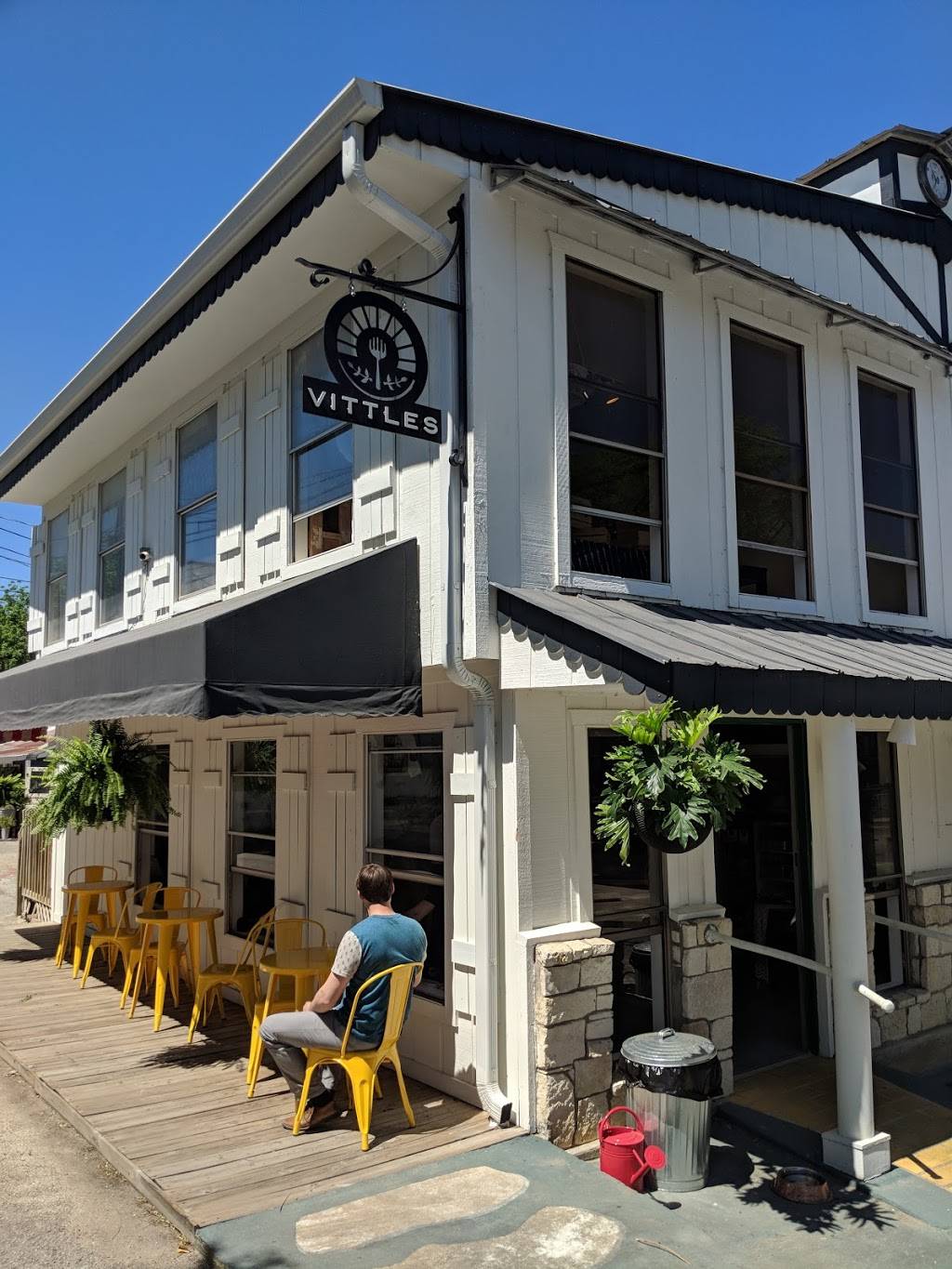 Vittles Market & Eatery | restaurant | 14015 Ranch Rd 12 #1, Wimberley, TX 78676, USA | 5125202532 OR +1 512-520-2532