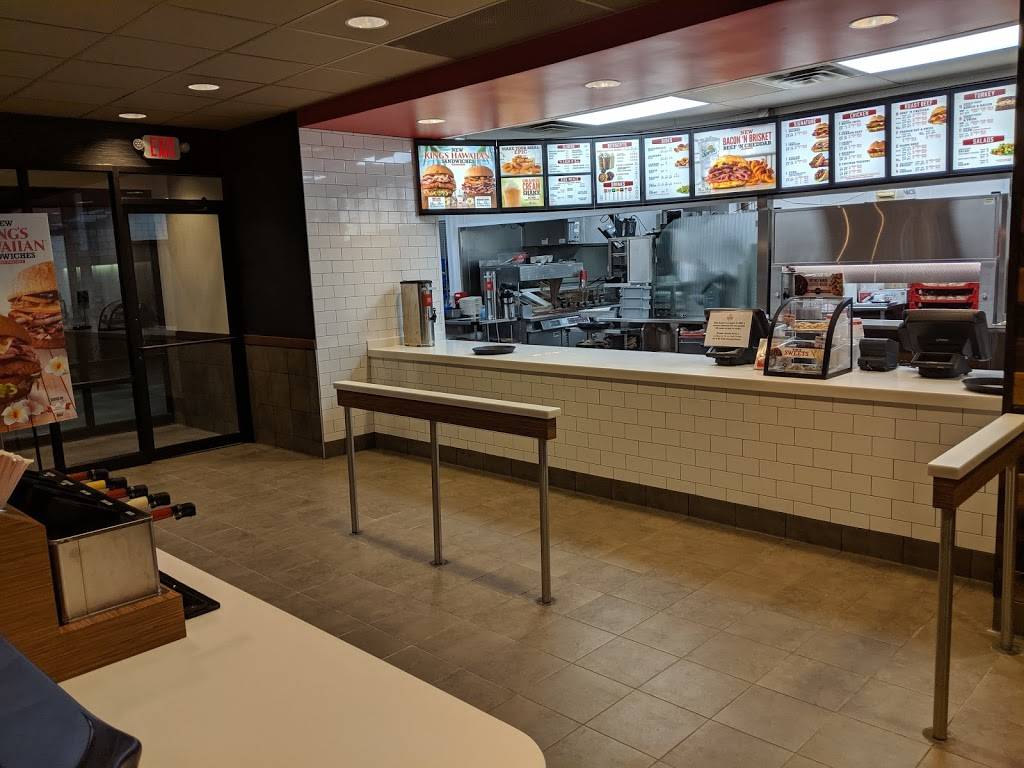 Arbys | meal takeaway | 2910 S 120th St, Omaha, NE 68144, USA | 4023342922 OR +1 402-334-2922