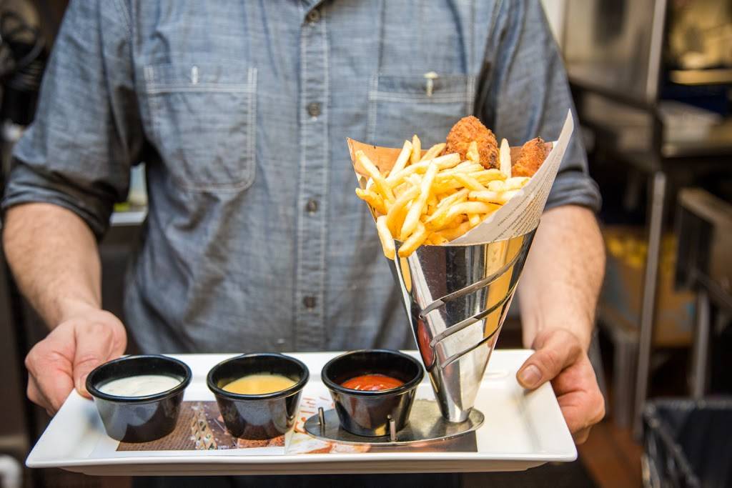 Crabtrees NY & Main | restaurant | 330 New York Ave, Huntington, NY 11743, USA | 6319230920 OR +1 631-923-0920