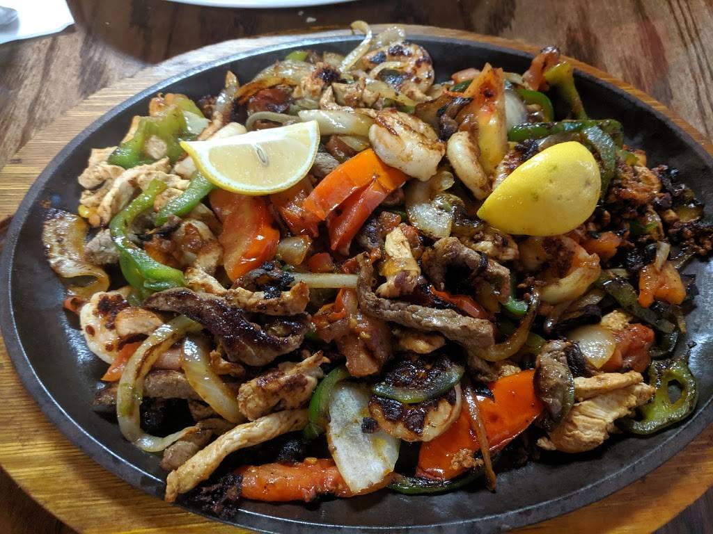 El Jarocho | restaurant | 1222 W Gentry Ave, Checotah, OK 74426, USA | 9184730301 OR +1 918-473-0301