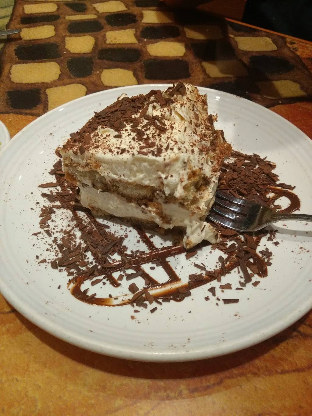 Carrabbas Italian Grill | meal takeaway | 19900 E Valley View Pkwy, Independence, MO 64055, USA | 8167959944 OR +1 816-795-9944