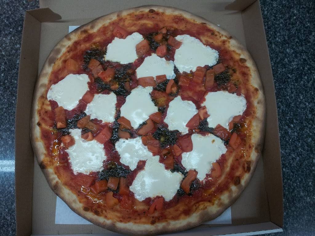 Target Pizza | restaurant | 5200 Washington St, Boston, MA 02132, USA | 6173234400 OR +1 617-323-4400