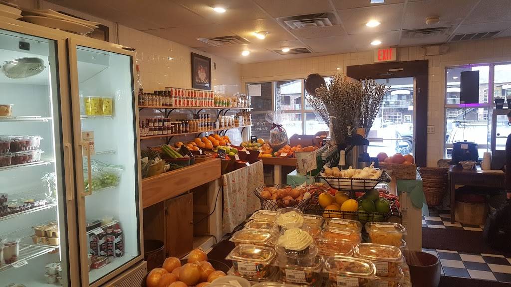 Marias Gourmet | meal takeaway | 7 Bessom St, Marblehead, MA 01945, USA | 7819901220 OR +1 781-990-1220