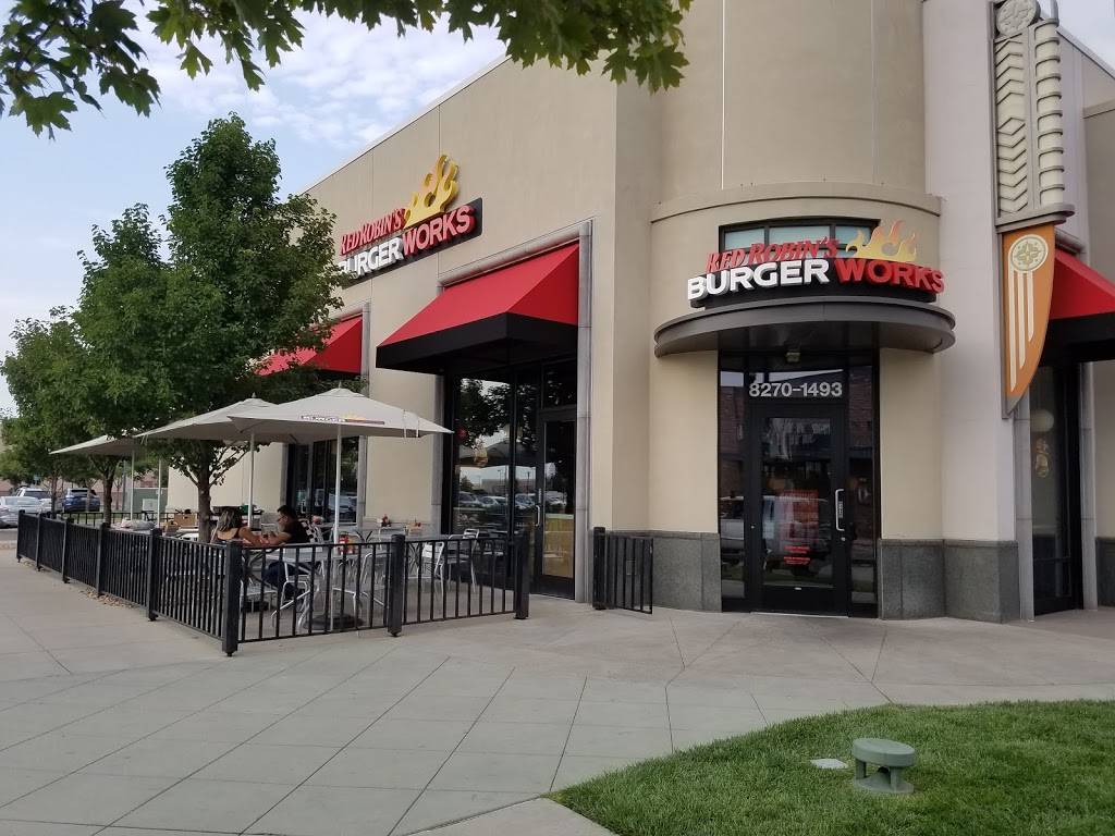 Red Robin Gourmet Burgers and Brews | restaurant | 8270 E Northfield Blvd Unit 1493, Denver, CO 80238, USA | 7202142747 OR +1 720-214-2747