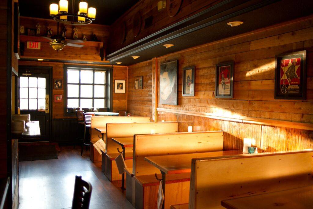 McCormacks Whisky Grill | restaurant | 204 N Robinson St, Richmond, VA 23220, USA | 8043345426 OR +1 804-334-5426