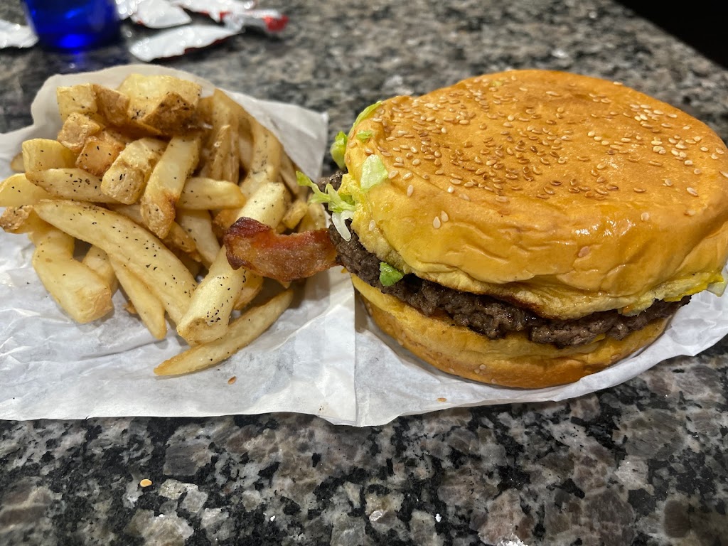 Hippo Burgers | restaurant | 1310 Northpark Dr, Kingwood, TX 77339, USA | 2817477143 OR +1 281-747-7143