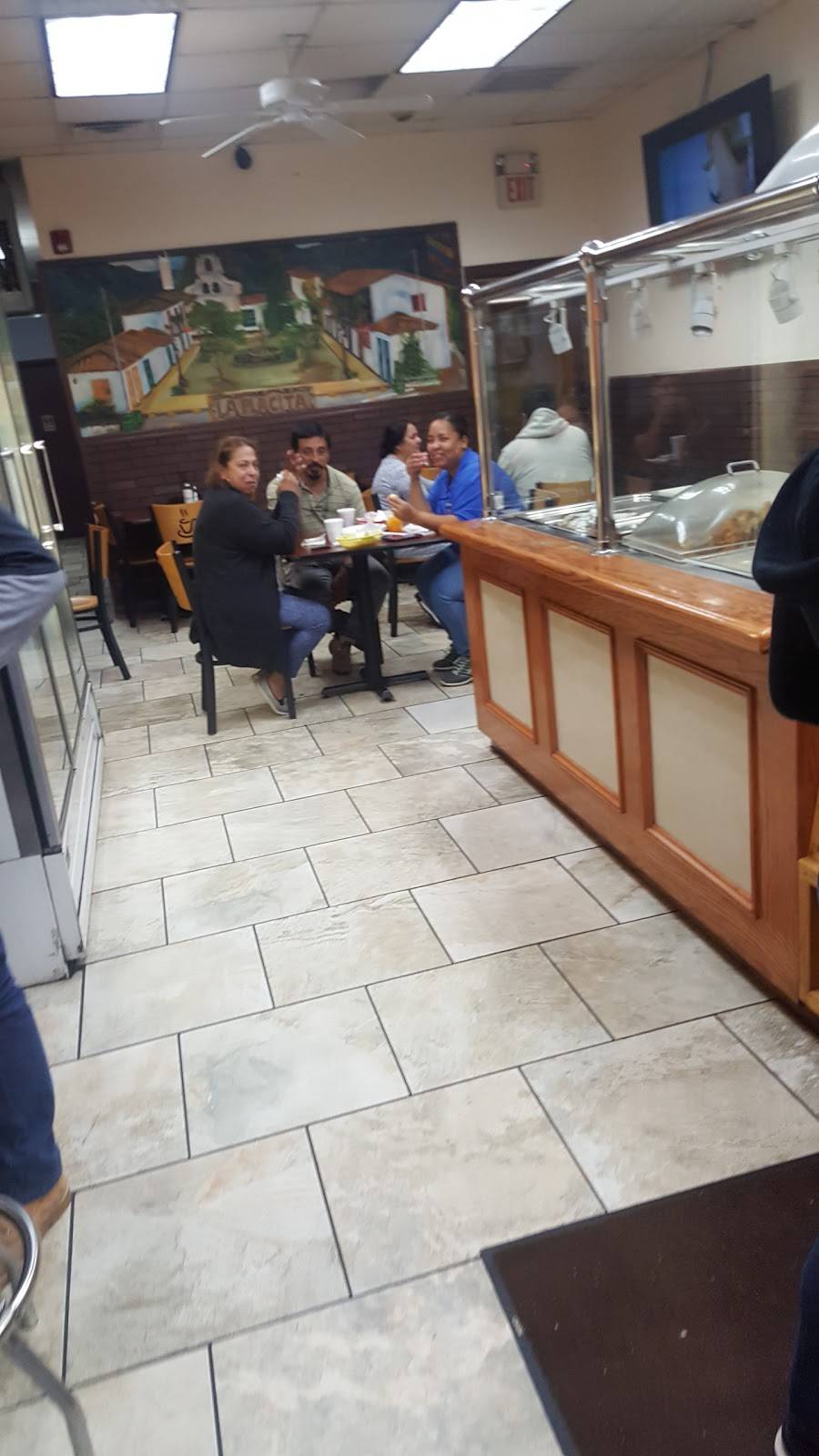 La Placita | restaurant | 24 N Washington Ave, Bergenfield, NJ 07621, USA | 2012440808 OR +1 201-244-0808