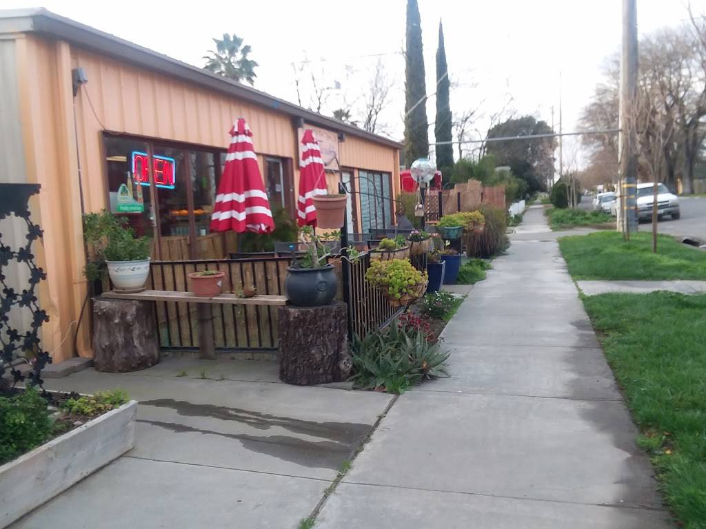 La Tiendita | restaurant | 219 1st St, Colusa, CA 95932, USA | 5306190246 OR +1 530-619-0246