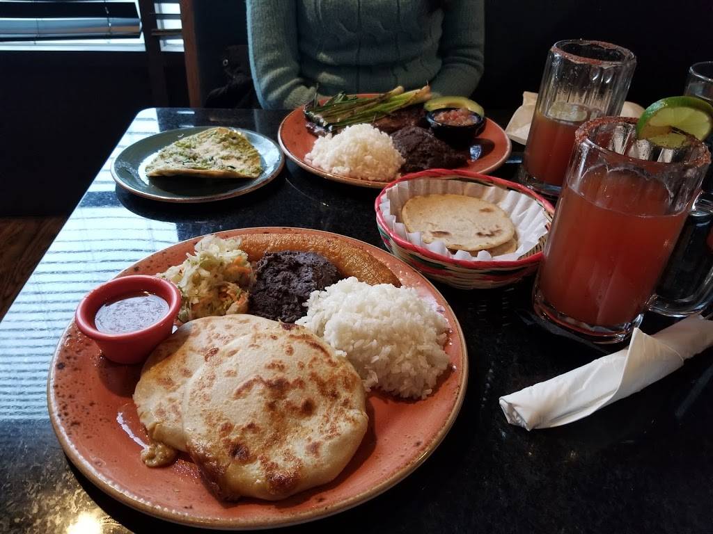 Mi Tierra | restaurant | 585 Moody St, Waltham, MA 02453, USA | 7818945676 OR +1 781-894-5676