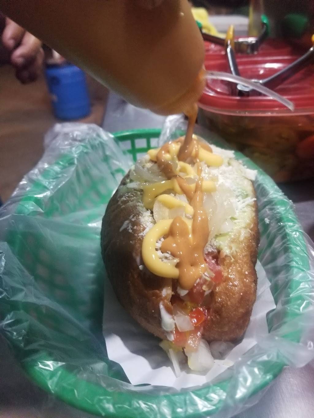 Hot Dogs Estilo Sinaloa | restaurant | 22710, Calle Estatuto Juridico 121, Plan Libertador, 22710 Rosarito, B.C., Mexico | 016647088255 OR +52 664 708 8255