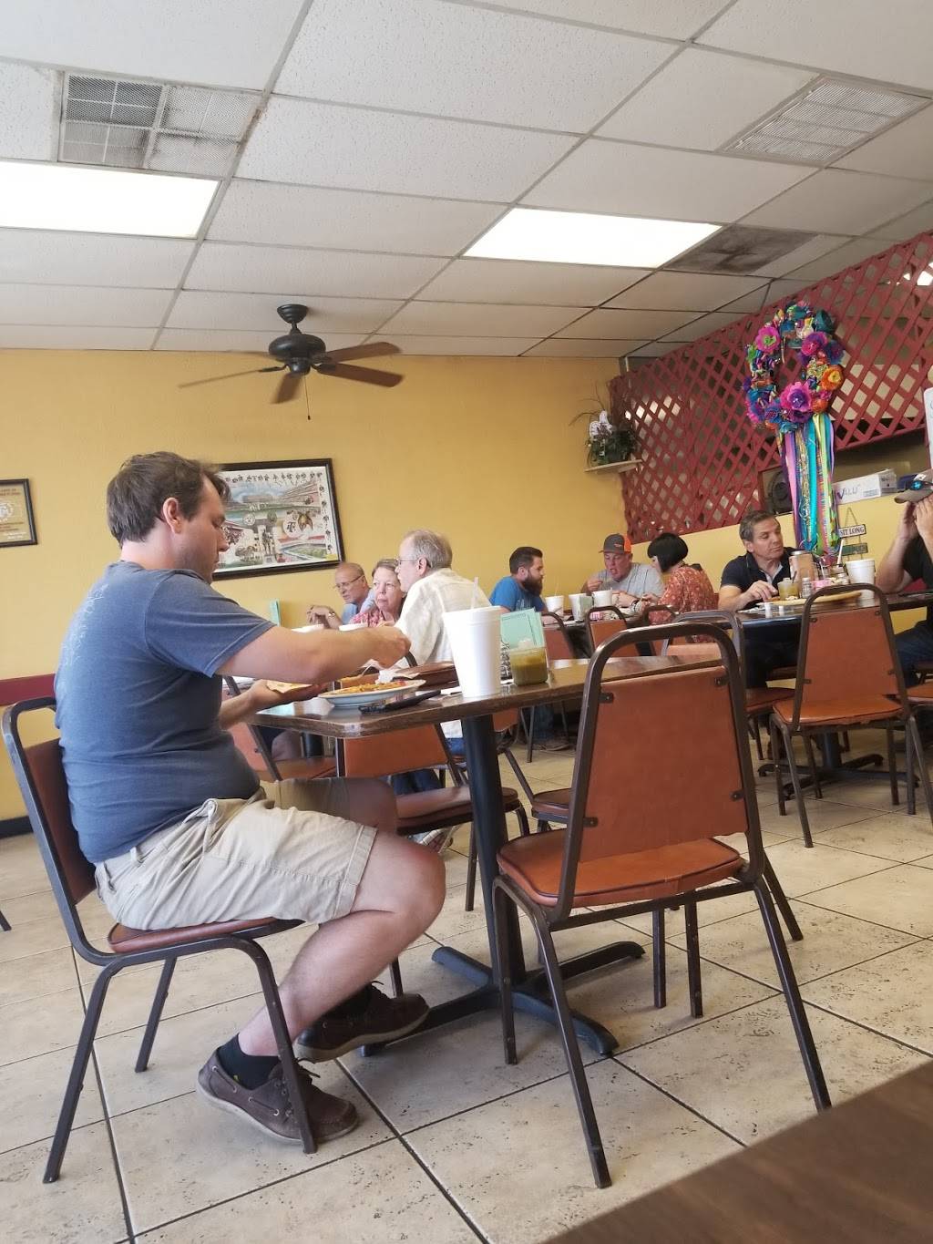 La Cocinita | restaurant | 701 Rhapsody Drive, San Antonio, TX 78216, USA | 2109796711 OR +1 210-979-6711