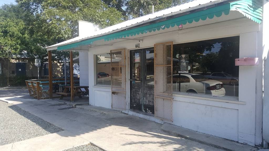 Cullums Attagirl Ice House | restaurant | 726 E Mistletoe Ave, San Antonio, TX 78212, USA | 2104374263 OR +1 210-437-4263