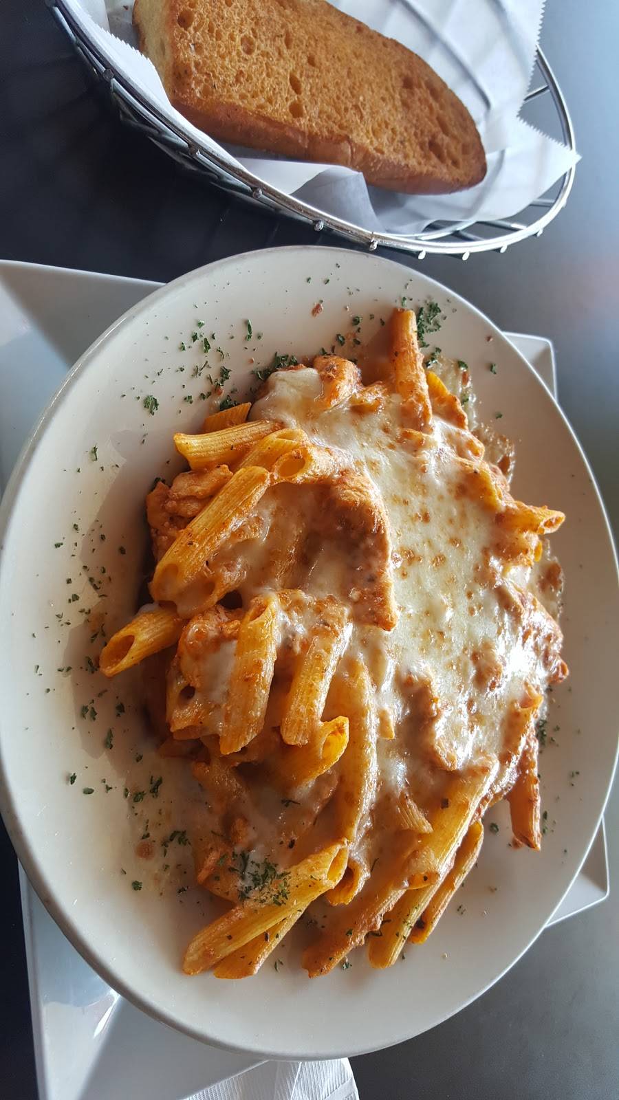 Vinnys Italian Restaurant | restaurant | 2101 E Lambert Rd, La Habra, CA 90631, USA | 5626943400 OR +1 562-694-3400