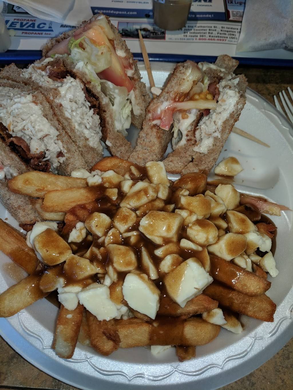 Jean Burger | restaurant | 88 Route 105, Wakefield, QC J0X 3G0, Canada | 8194592994 OR +1 819-459-2994