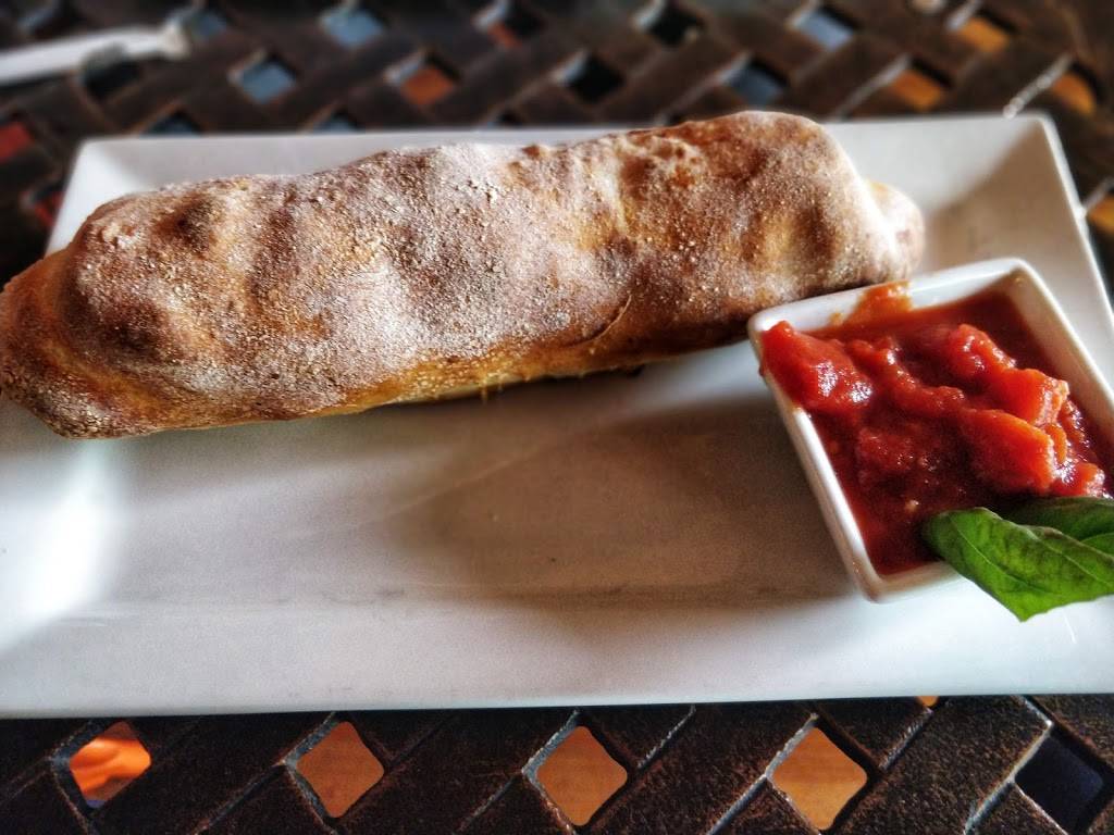 Urban Brick | restaurant | 112 N Woodland Blvd, DeLand, FL 32720, USA | 3863377040 OR +1 386-337-7040