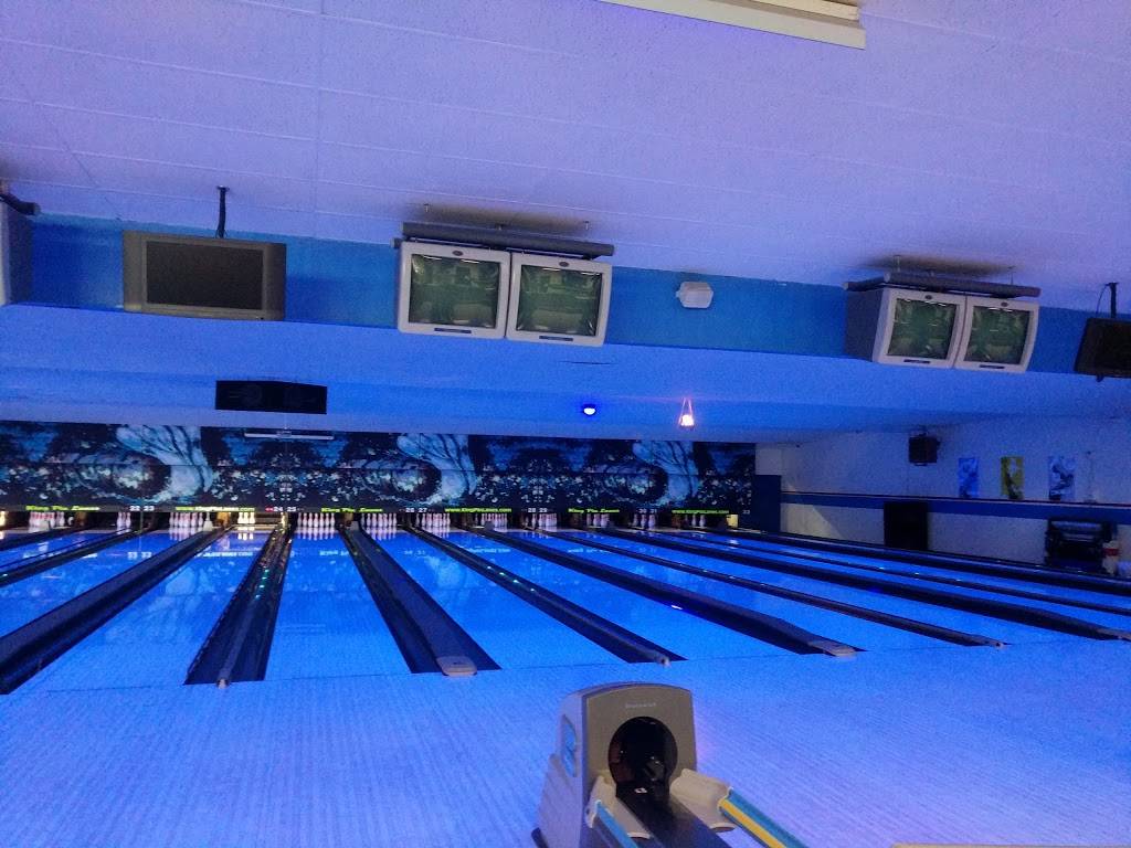 King Pin Lanes | restaurant | 7157 E Dominick St, Rome, NY 13440, USA | 3153369999 OR +1 315-336-9999