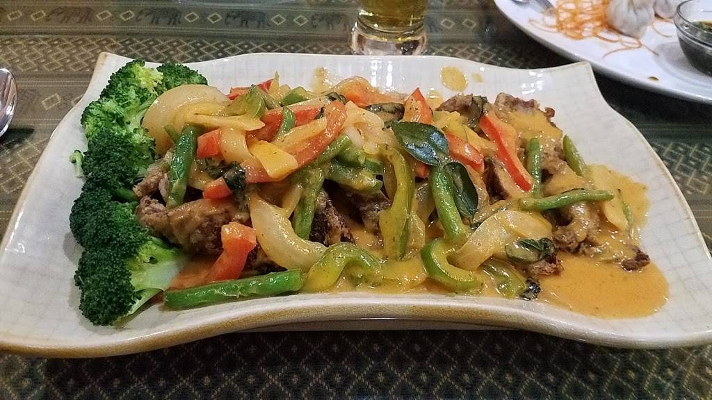 Sawaddee Ka Thai Cuisine & Pho | restaurant | 111 Canal St Suite 201, Pooler, GA 31322, USA | 9122397532 OR +1 912-239-7532