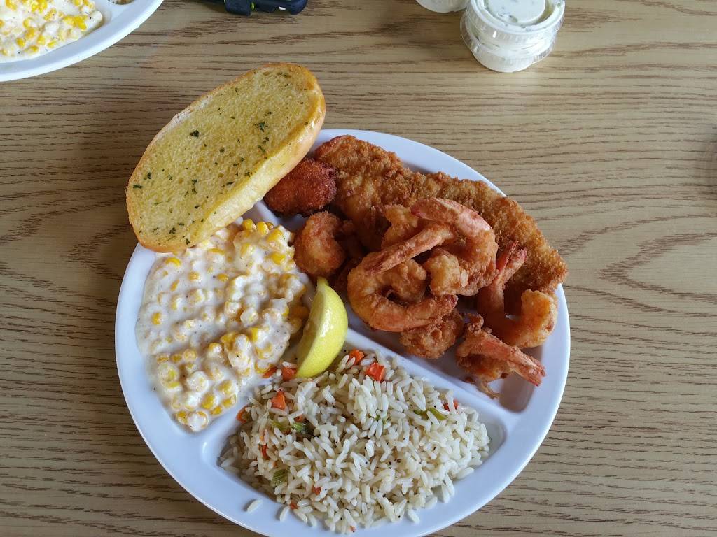 Laguna Madre Seafood Company | restaurant | 402 SW Military Dr, San Antonio, TX 78221, USA | 2102558746 OR +1 210-255-8746