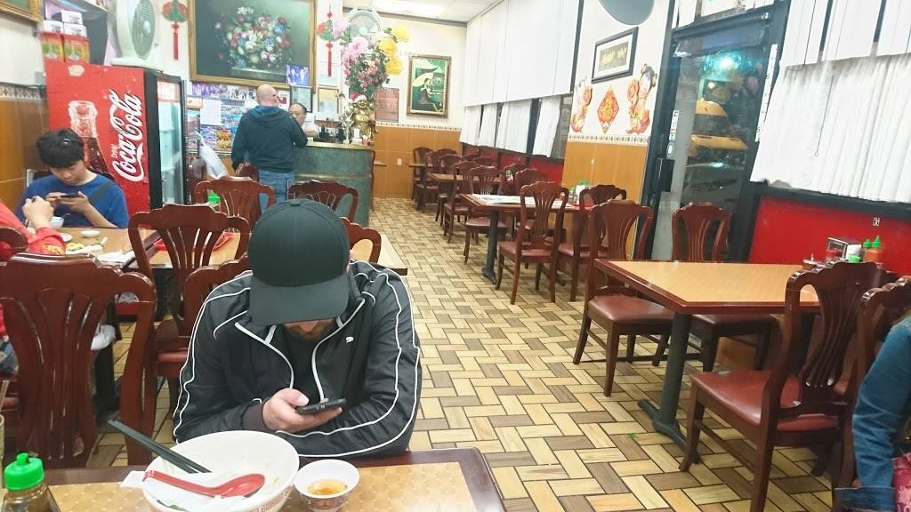 Pho Broadway | restaurant | 942 N Broadway #102, Los Angeles, CA 90012, USA | 2135722507 OR +1 213-572-2507