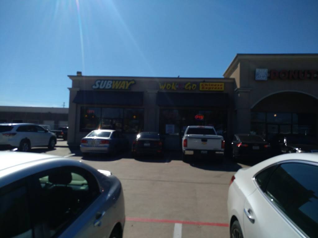 Subway Restaurants | restaurant | 3260 Irving Blvd #400, Dallas, TX 75247, USA | 2148197827 OR +1 214-819-7827