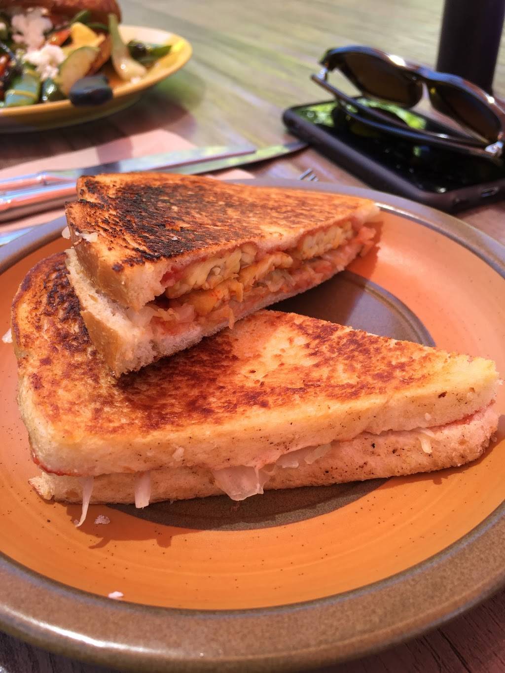 Windmill | cafe | 21231 E Cliff Dr, Santa Cruz, CA 95062, USA | 8314644698 OR +1 831-464-4698