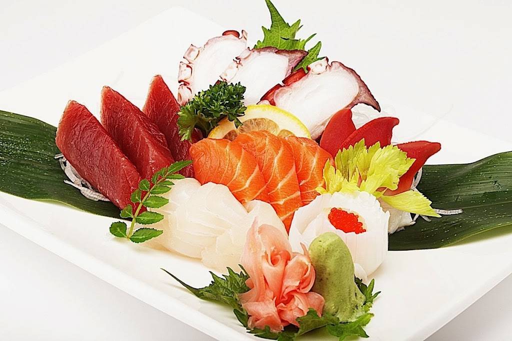 Takeshi Sushi Teriyaki | restaurant | 1225 Sunrise Hwy North Service Rd, Bay Shore, NY 11706, USA | 6316477195 OR +1 631-647-7195