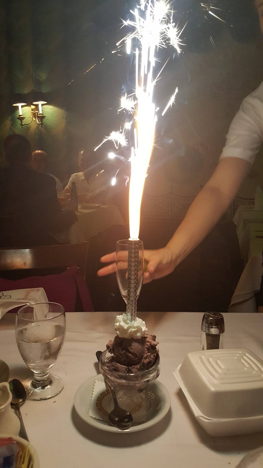 Diamond Grille | restaurant | 77 W Market St, Akron, OH 44308, USA | 3302530041 OR +1 330-253-0041