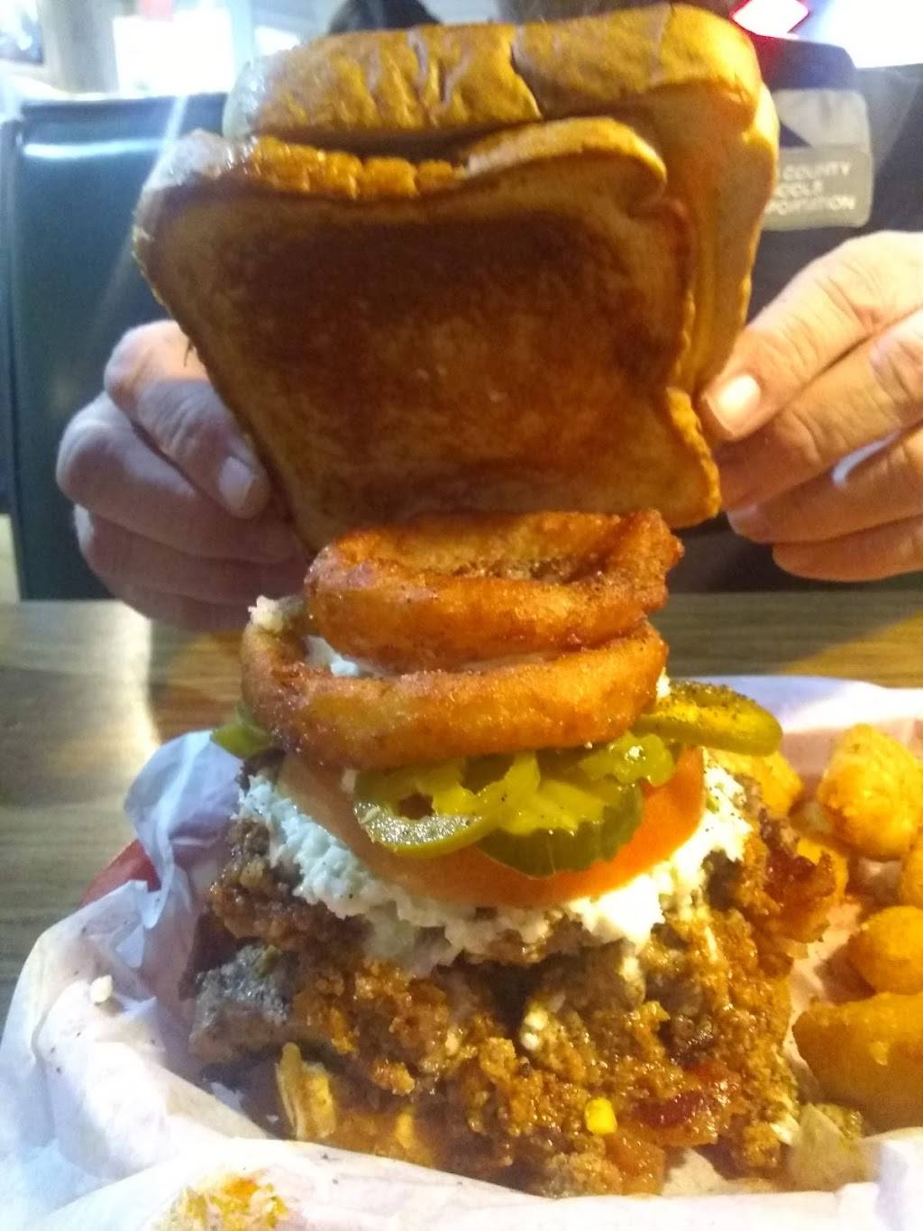 Beach House Grille | restaurant | 211 W Main St, Mayodan, NC 27027, USA | 3364273030 OR +1 336-427-3030