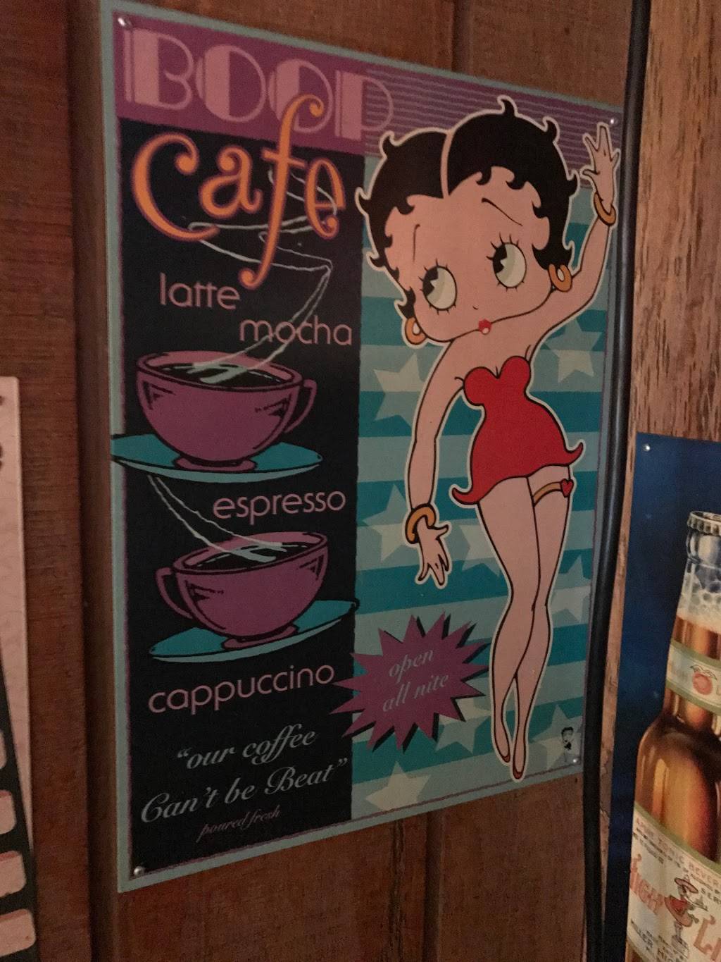 Shadows Lounge | restaurant | 890 US-1, Vero Beach, FL 32960, USA | 7725678885 OR +1 772-567-8885