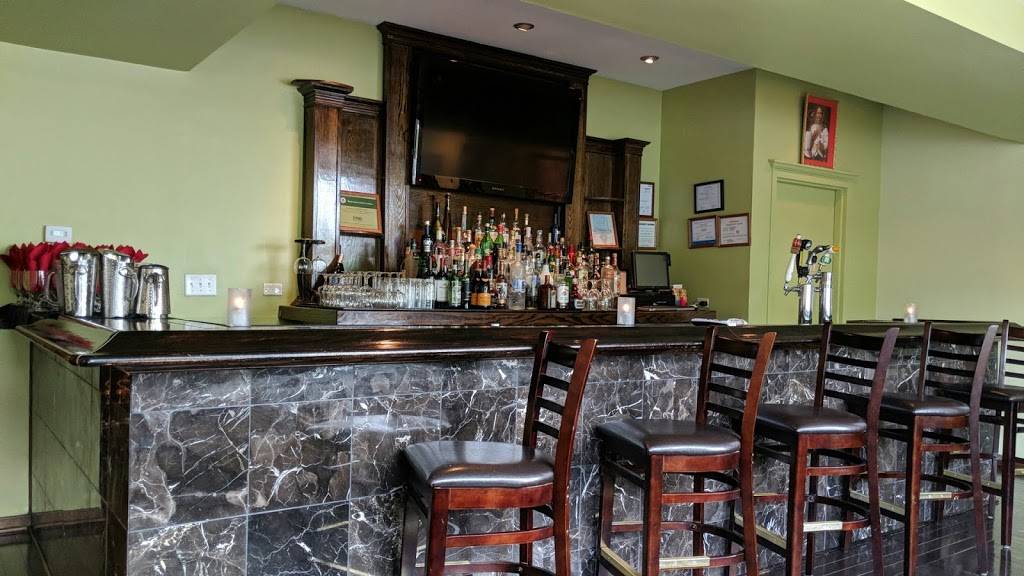 Thai Medallion Restaurant | restaurant | 327 N Center St, Naperville, IL 60540, USA | 6303050183 OR +1 630-305-0183