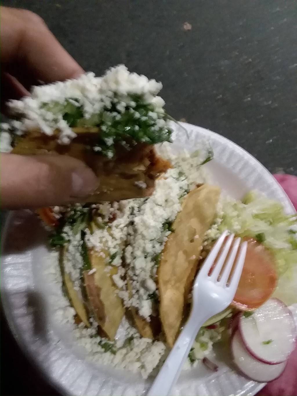 El Roys Taco Truck | restaurant | 401 E Washington St, Petaluma, CA 94952, USA | 7072416534 OR +1 707-241-6534