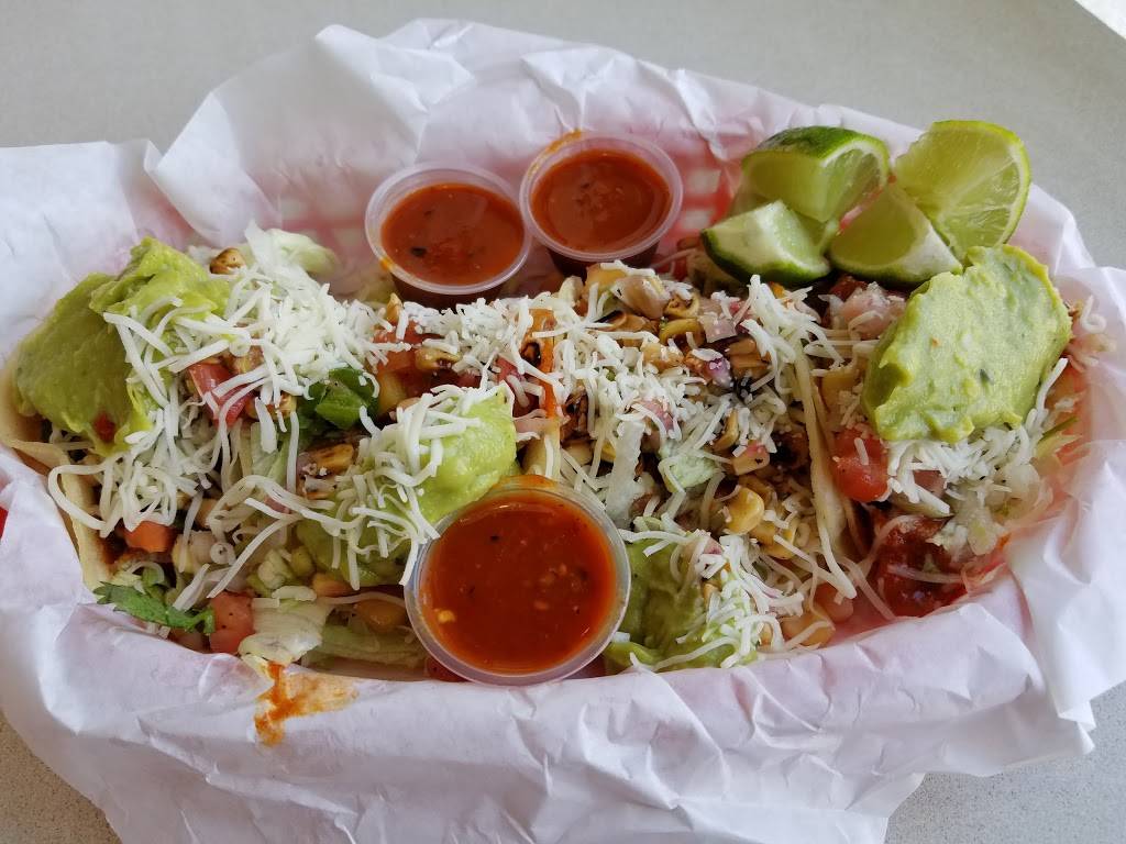 Julias Mesquite Mexican Grill | restaurant | 2160 N Arizona Ave, Chandler, AZ 85225, USA | 4806264585 OR +1 480-626-4585