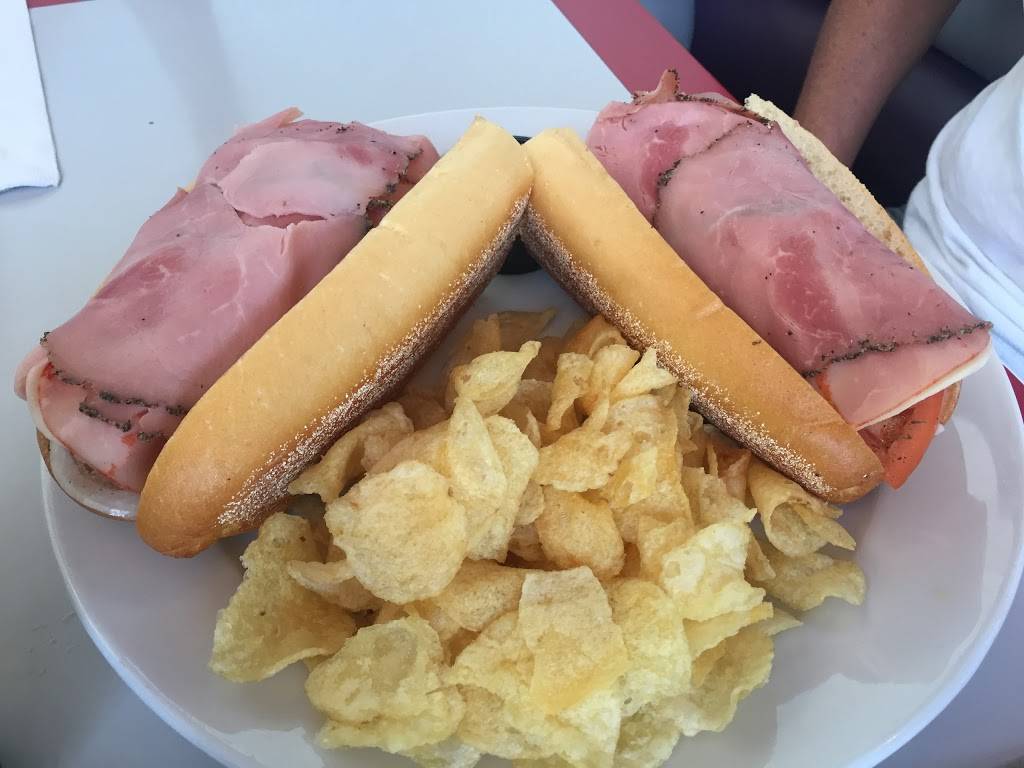 Giordanos Bar & Grill | restaurant | 633 E Cypress St, Kennett Square, PA 19348, USA | 6104445733 OR +1 610-444-5733