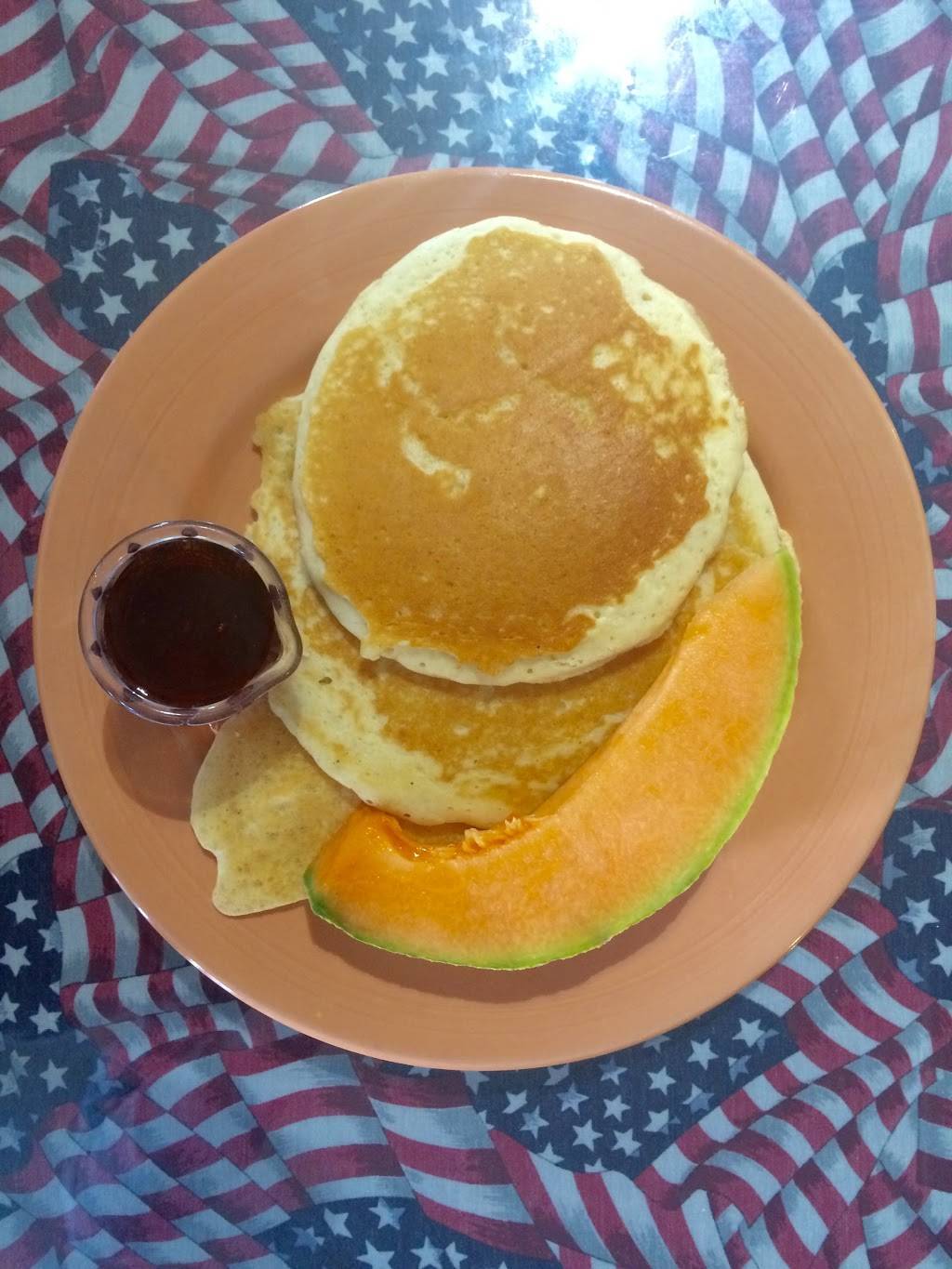 Tinas Diner | restaurant | 346 California St, Maricopa, CA 93252, USA | 6617699495 OR +1 661-769-9495