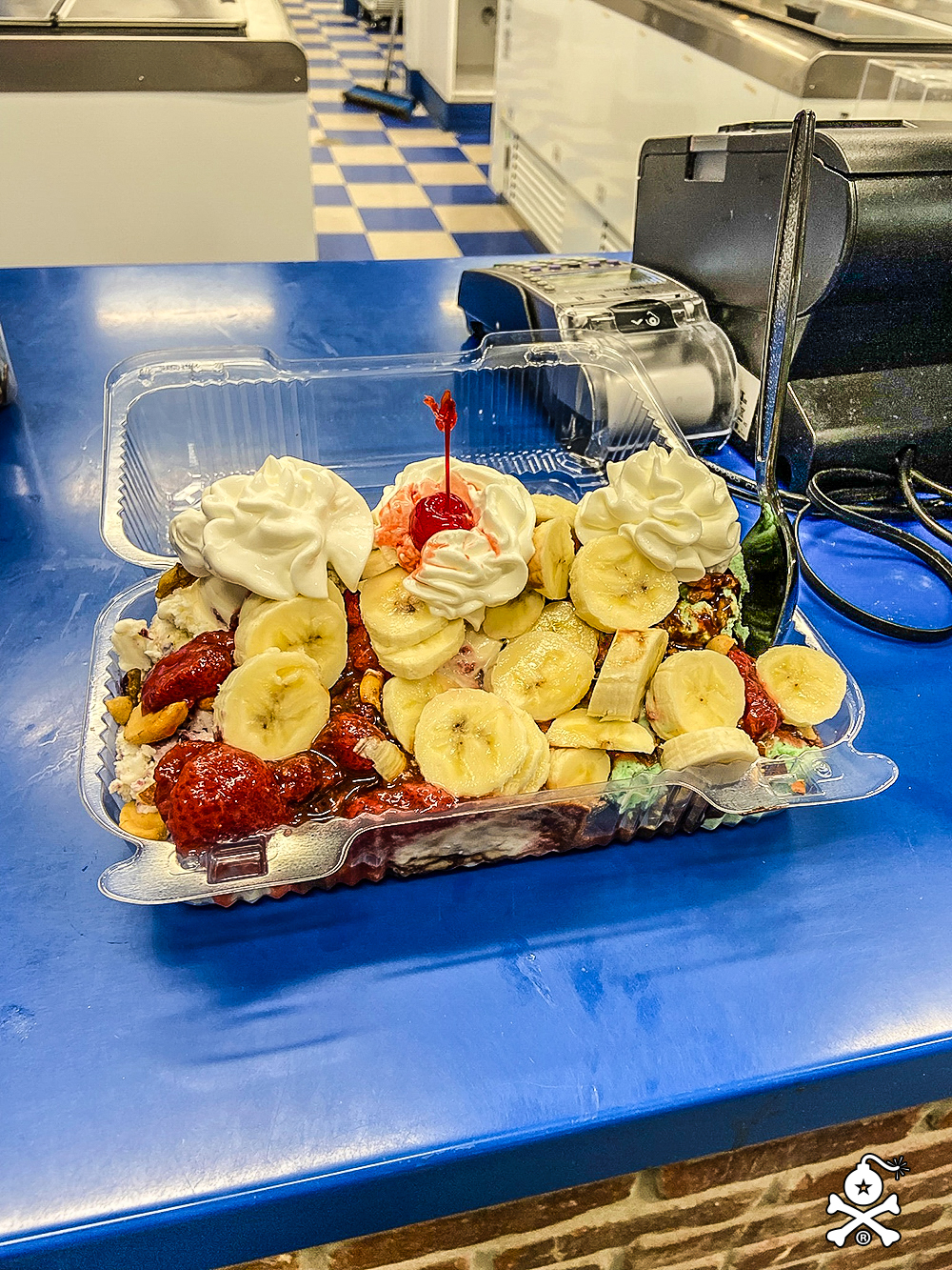 Handels Homemade Ice Cream | restaurant | 15240 N Cotton Ln #108, Surprise, AZ 85388, USA | 6235463922 OR +1 623-546-3922