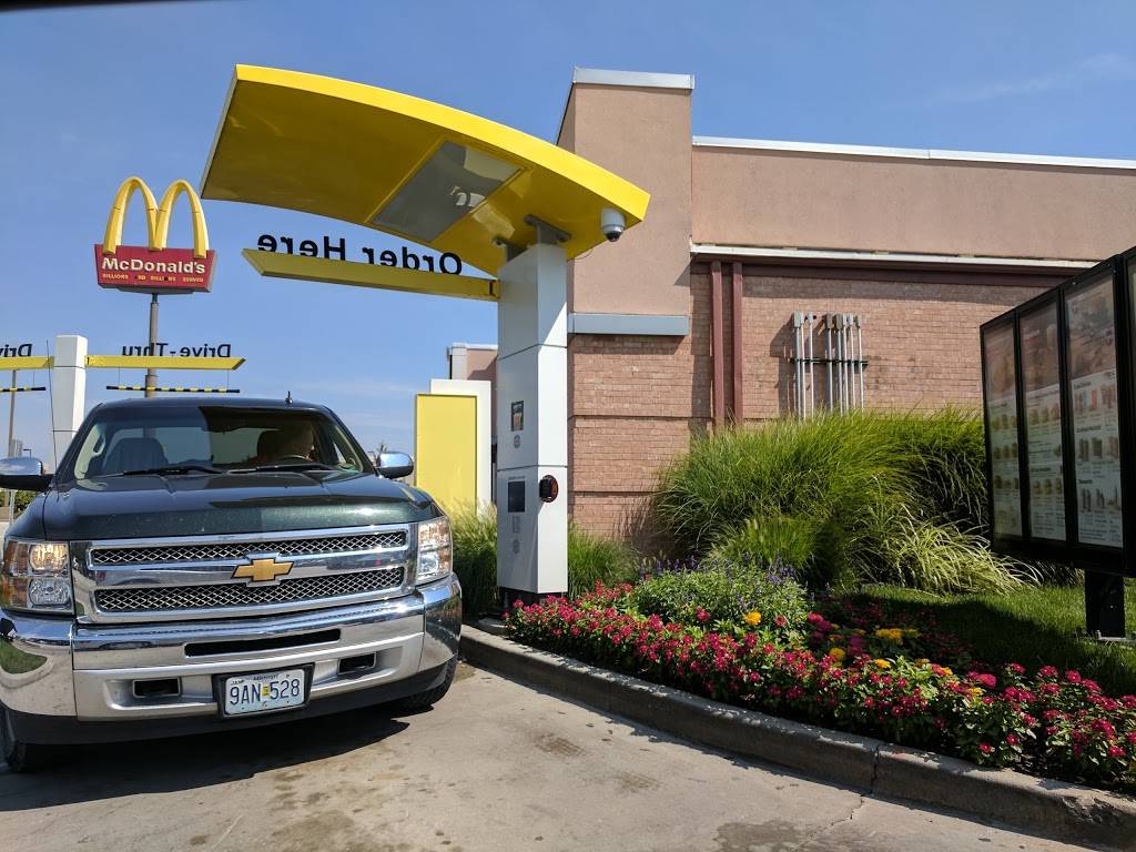 McDonalds | cafe | 500 E Nifong Blvd E, Columbia, MO 65201, USA | 5734422433 OR +1 573-442-2433