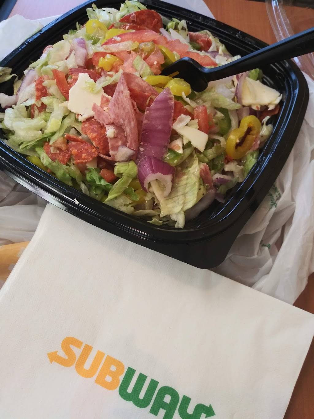 Subway | restaurant | 20 N Groesbeck Hwy, Mt Clemens, MI 48043, USA | 5864665830 OR +1 586-466-5830