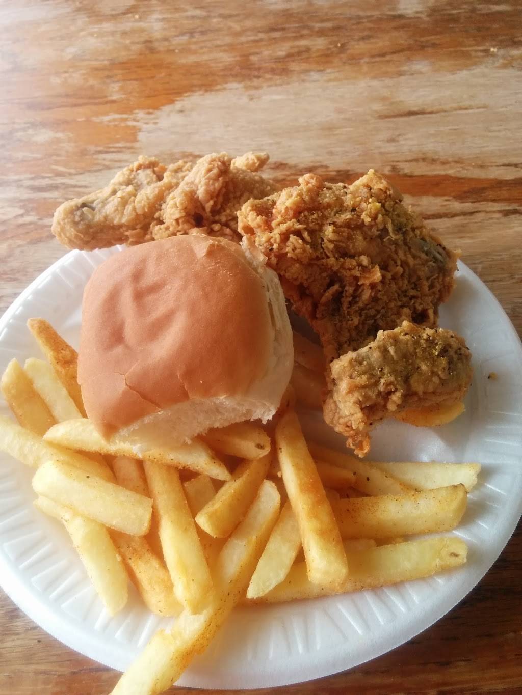 Chatmans Chicken Restaurant | restaurant | 1747 S WW White Rd, San Antonio, TX 78220, USA | 2103590245 OR +1 210-359-0245