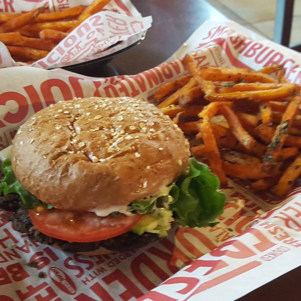 Smashburger | restaurant | 10830 E 71st St, Tulsa, OK 74133, USA | 9183070380 OR +1 918-307-0380