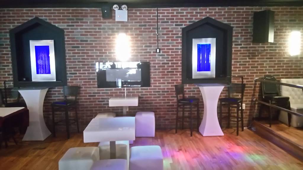 Mama Bellas Bar Lounge | night club | 457 Bushwick Ave, Brooklyn, NY 11206, USA | 7183816262 OR +1 718-381-6262