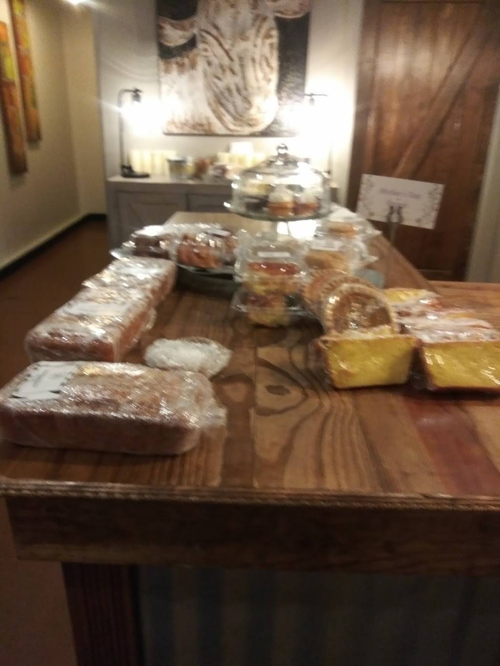 Hollands | bakery | 100 N Commerce St, Suffolk, VA 23434, USA | 7579341787 OR +1 757-934-1787