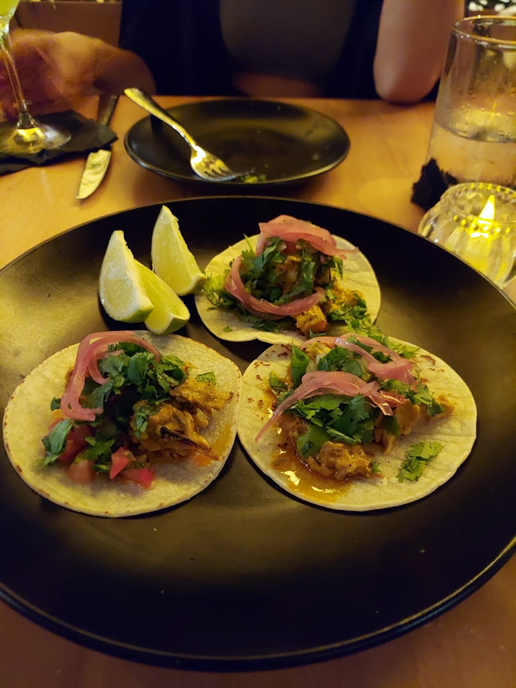 Casa Nomad | restaurant | 600 N Shepherd Dr Suite 499, Houston, TX 77007, USA | 8325381056 OR +1 832-538-1056