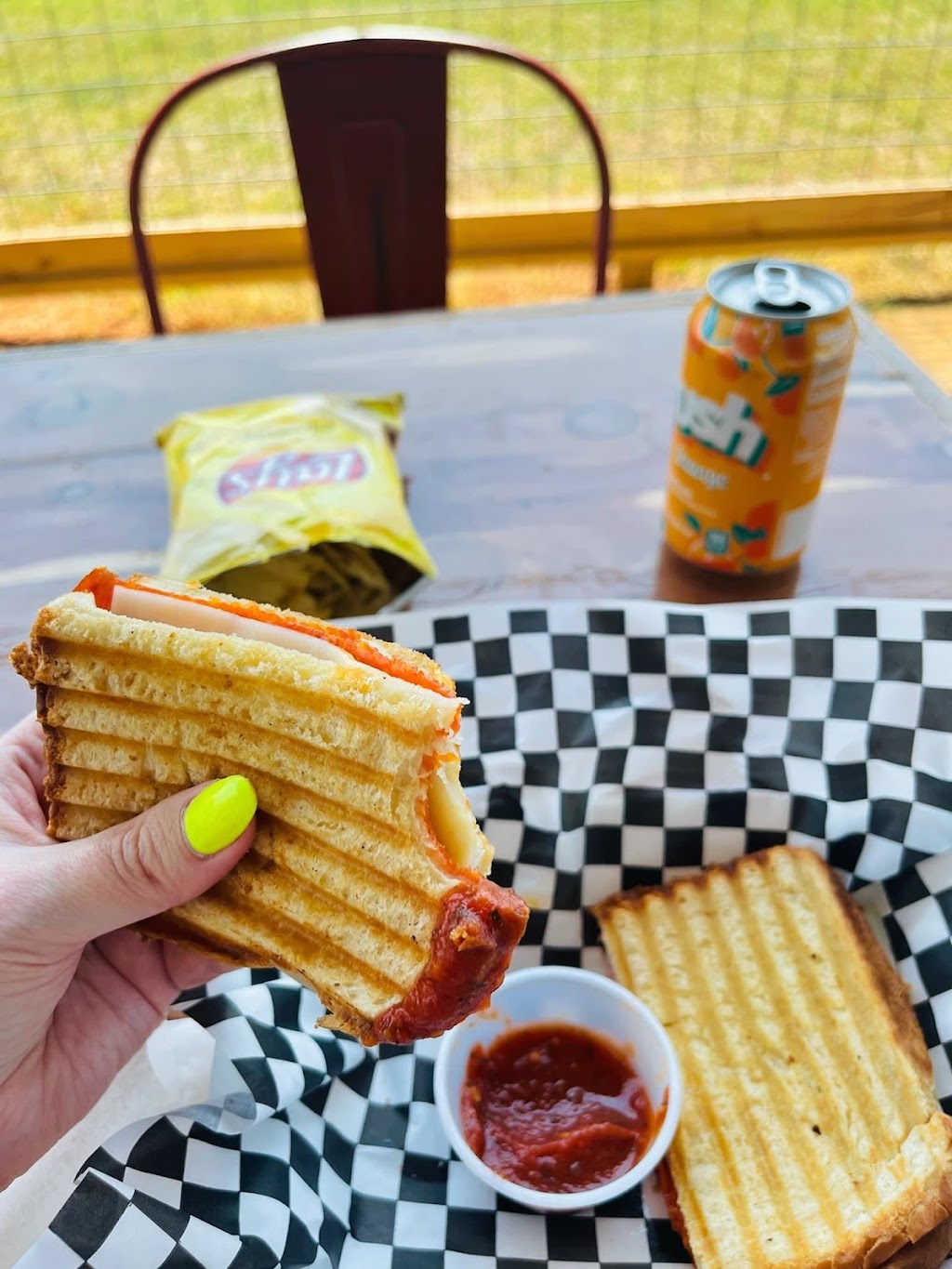 The Scoop at The Airport | restaurant | 155 Technology Pl, Liberty, SC 29657, USA | 8644207903 OR +1 864-420-7903