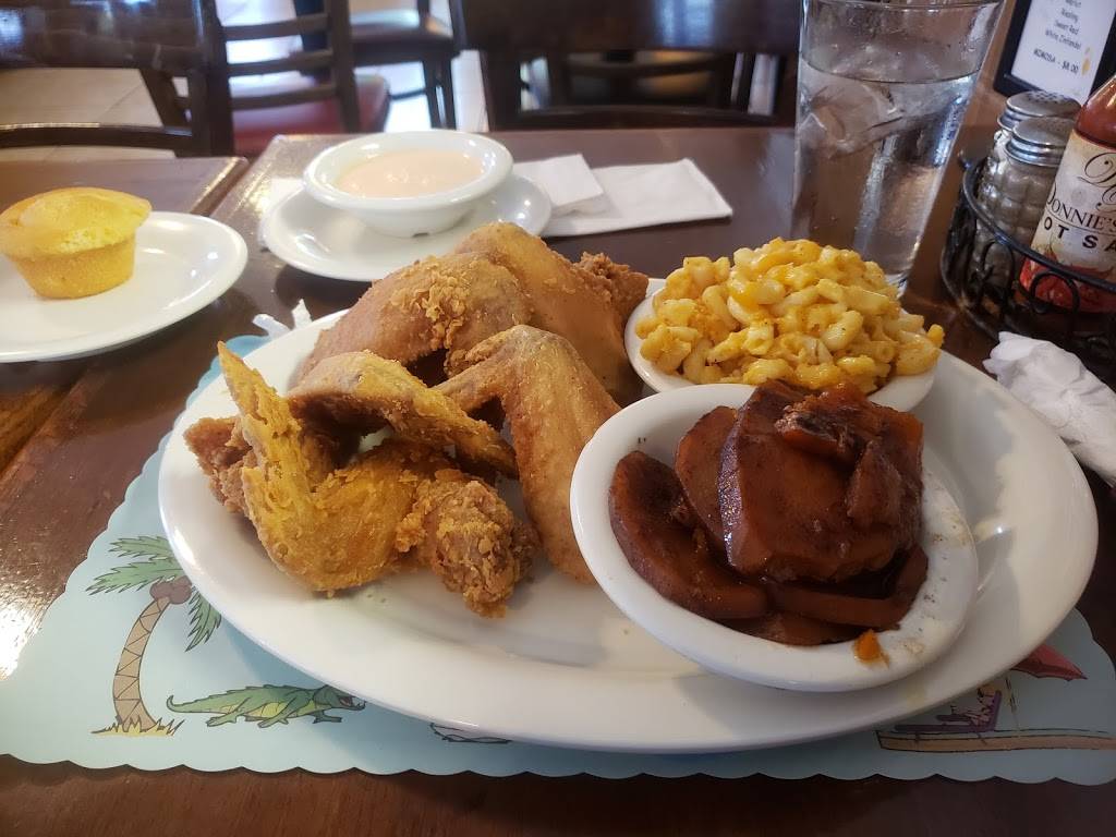 Donnies Place | restaurant | 60 NW 5th Ave, Delray Beach, FL 33444, USA | 5612439996 OR +1 561-243-9996