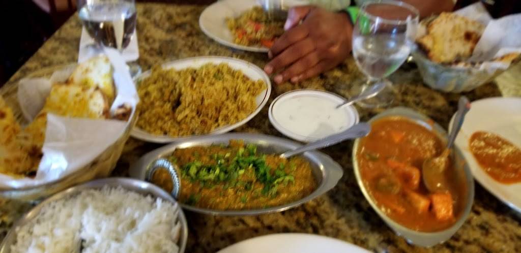 India Palace Restaurant | restaurant | 8530 Palm Pkwy, Orlando, FL 32836, USA | 4072382322 OR +1 407-238-2322