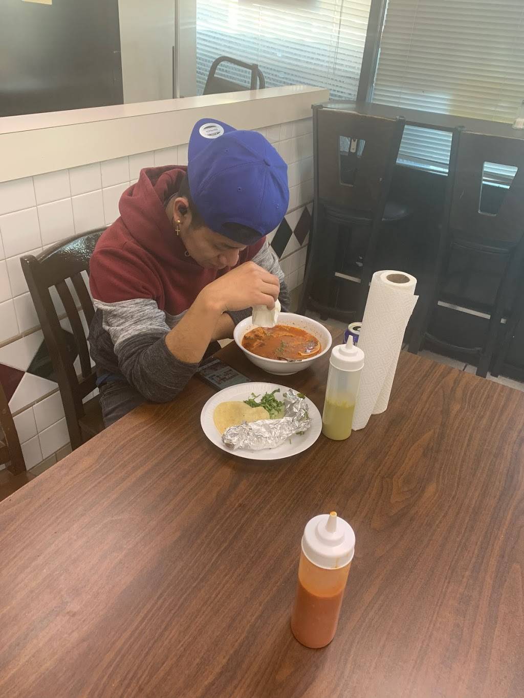 Tacos El TiO | restaurant | 830 E Pioneer Pkwy #100, Arlington, TX 76010, USA | 4694930369 OR +1 469-493-0369