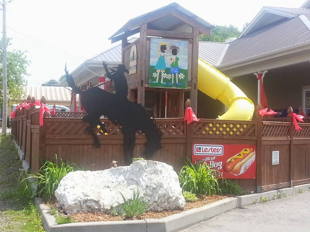 Woods snack bar | restaurant | 1151 Rue Main, Ayers Cliff, QC J0B 1C0, Canada | 8198381622 OR +1 819-838-1622