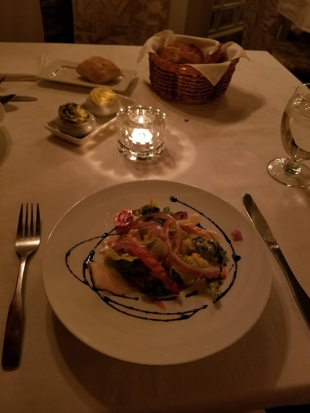 Restaurant Le Lupin | restaurant | 376 Rue Saint Georges, Trois-Rivières, QC G9A 2K6, Canada | 8193704740 OR +1 819-370-4740