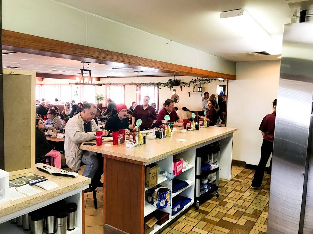 Nellies Restaurant | restaurant | 8566 Ruffian Ln, Newburgh, IN 47630, USA | 8126292142 OR +1 812-629-2142